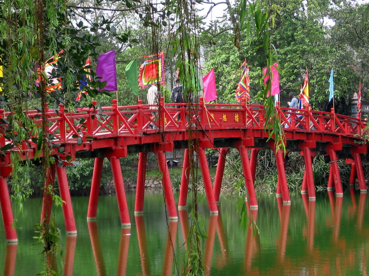 hanoi bridge vietnam