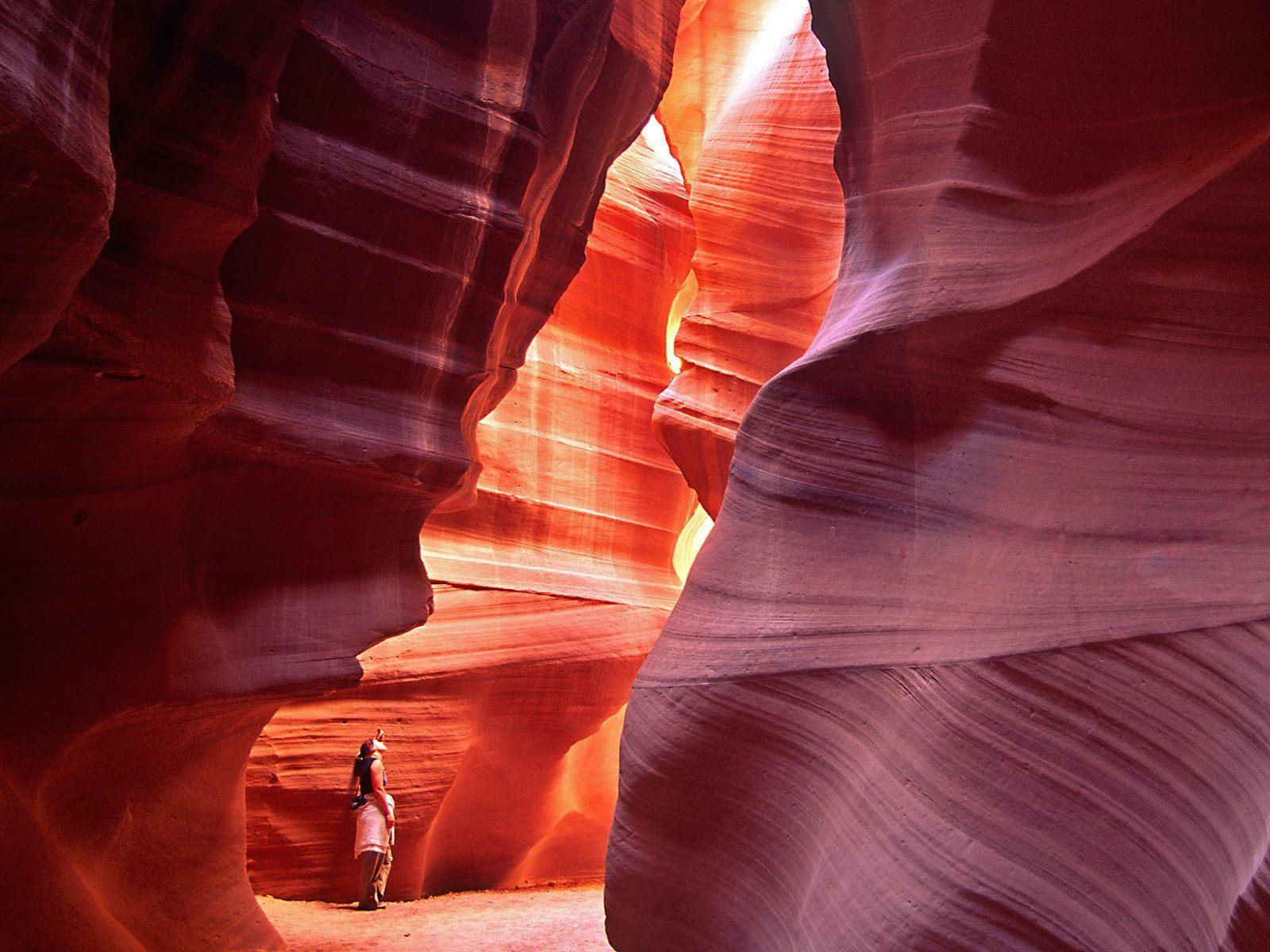 Antelope-Canyon-–-A-Dreamy-but-Dangerous-Place-in-Southeast-America-1