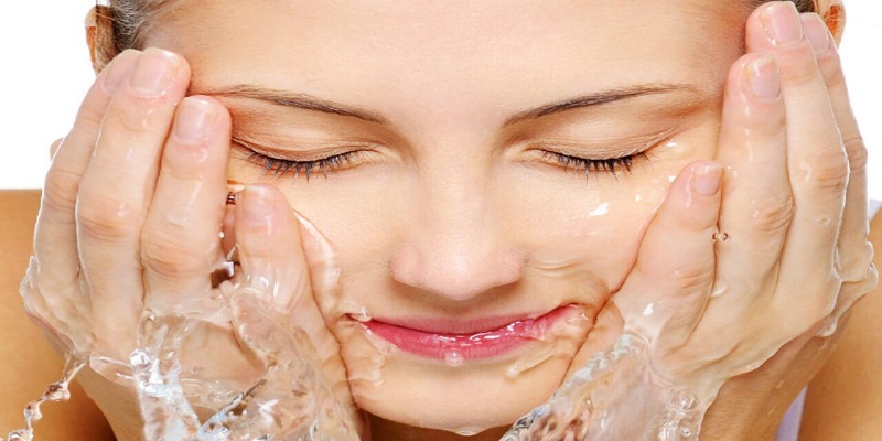 Some Simple Steps To Clean Your Skin3