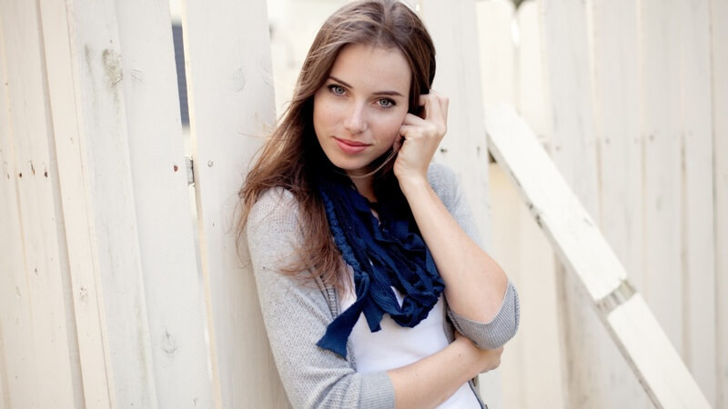 10 Ways To Tie Scarfs To Give It A Trendy And Stylish Look-6