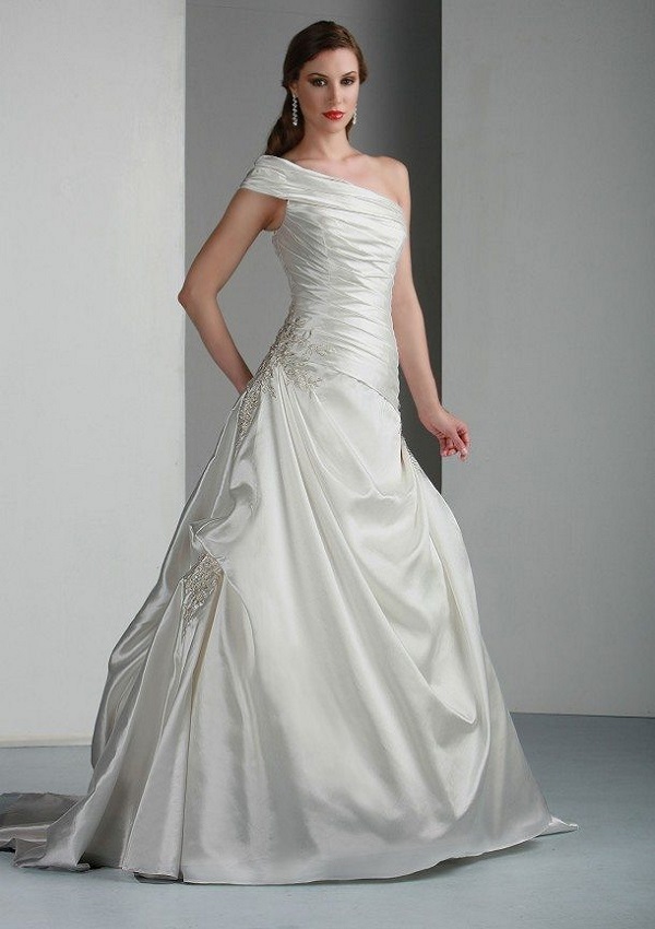 Take A Look Here For Selecting Your Wedding Dresses1